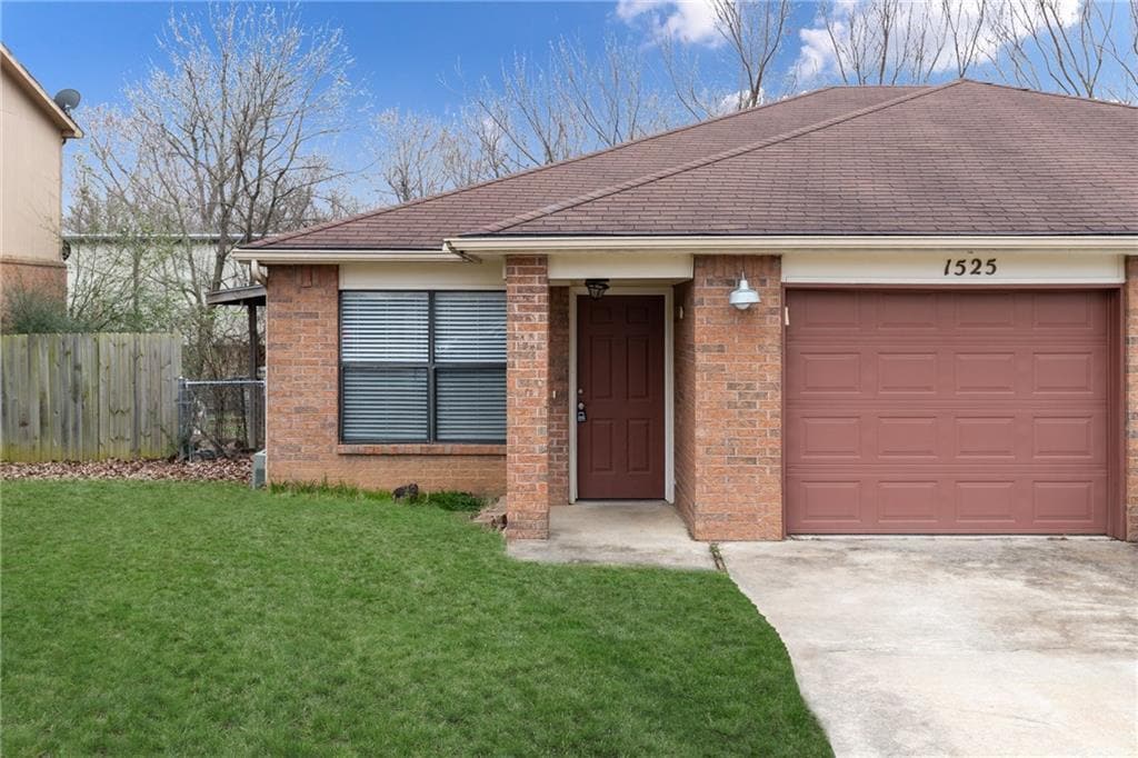 1525 N Bernice Dr, Fayetteville, AR 72703 Townhome Rentals in
