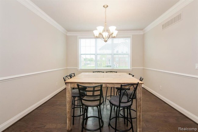 Building Photo - 2500 Fairmount Park Ln