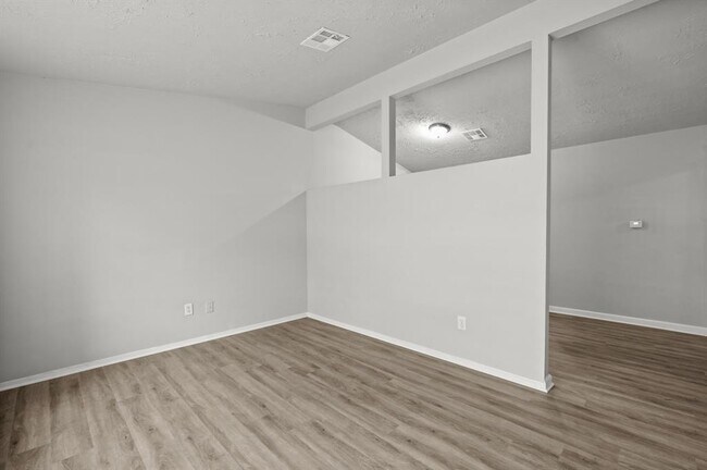 Building Photo - 11207 Lera St
