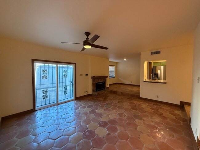 Foto del edificio - 12513 Burninglog Ln