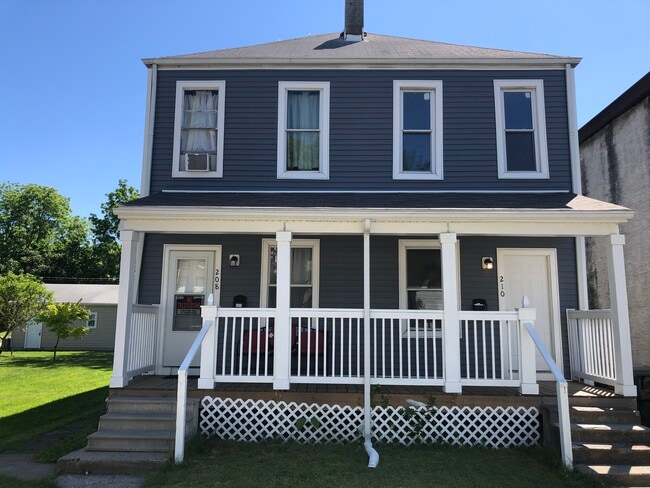 Building Photo - 210 S Yale Ave