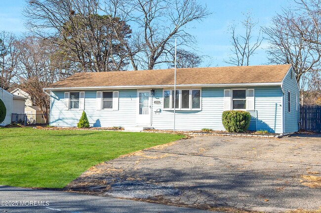 Foto del edificio - 251 Sprucewood Dr