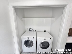 Building Photo - 723 Paso Hondo St