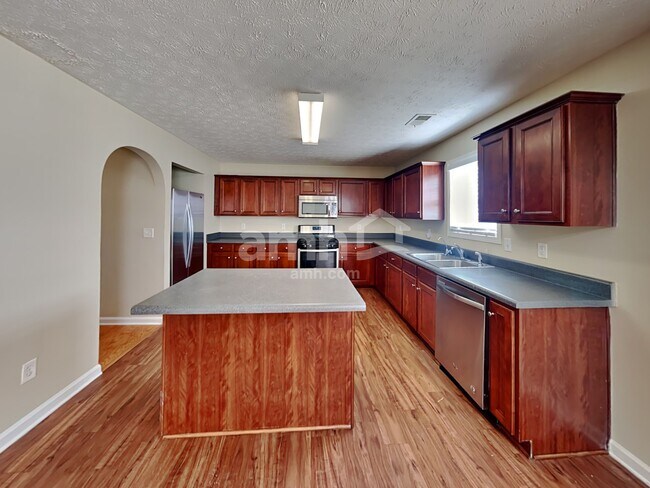 Foto del edificio - 230 Overlook Dr