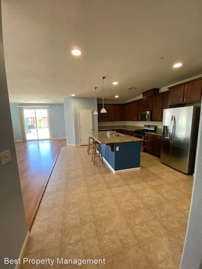 Building Photo - 3 br, 2 bath House - 1537 Sycamore Dr