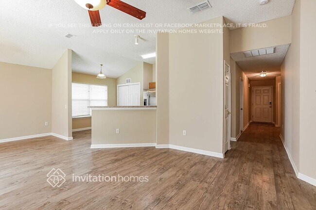 Foto del edificio - 3513 Whisper Creek Blvd