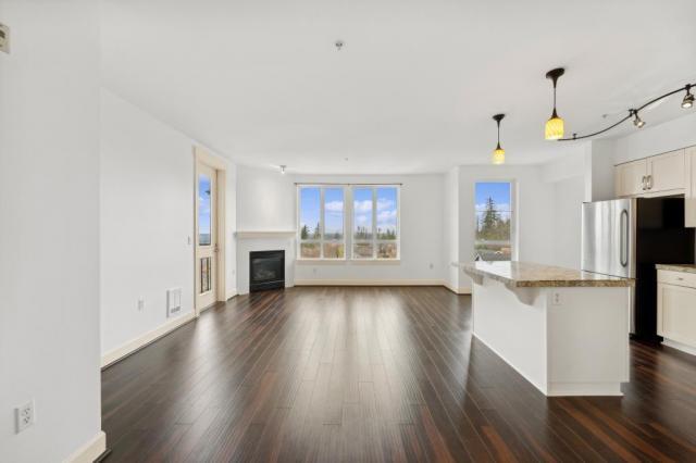 Building Photo - 2 bedroom in Issaquah WA 98029