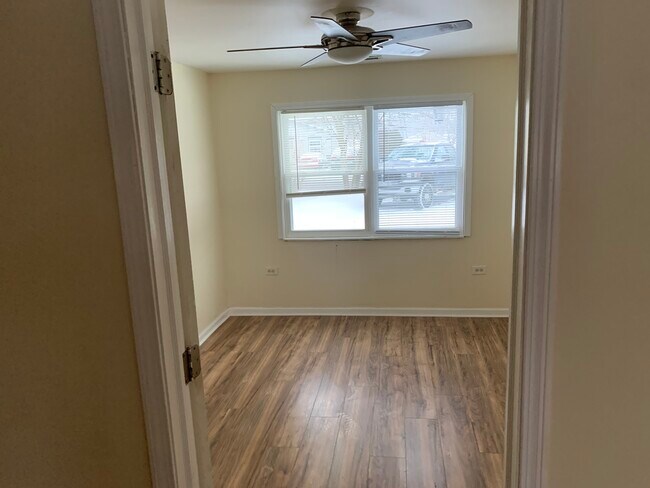 Foto del edificio - 1319 N Channel Dr