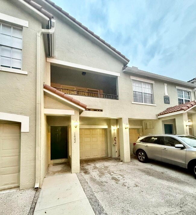 Building Photo - 1602 Belmont Pl