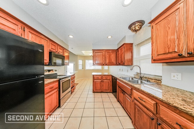 Building Photo - 1200 SW 133rd Pl