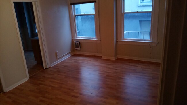 Building Photo - 427 Stockton St