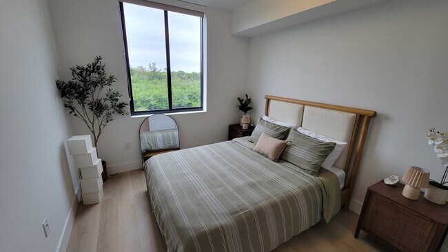 Foto del edificio - 2490 NE 182nd St