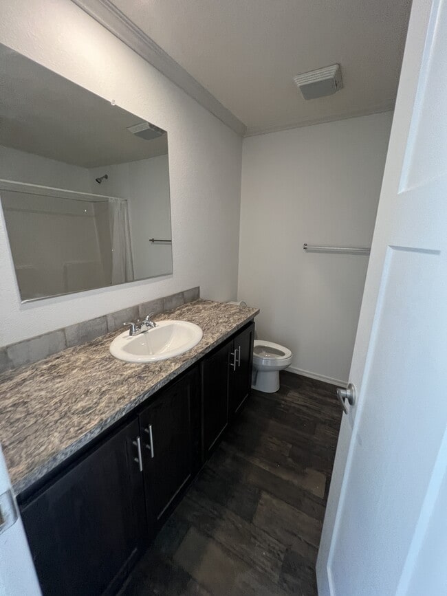 Building Photo - 518 Colorado Ave