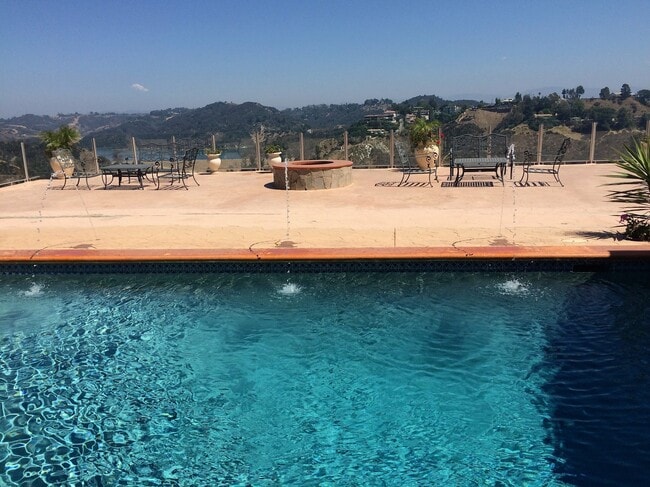 Building Photo - 1350 Stradella Rd