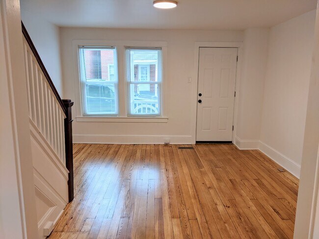 Living Room - 651 George St