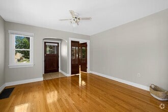 Building Photo - 602 7th St S