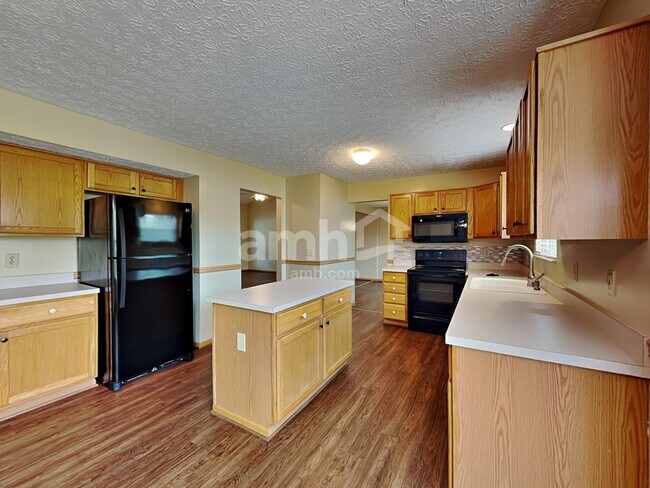 Foto del edificio - 6766 Eddleston Ct