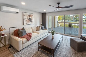 Building Photo - 100 Segura Ct