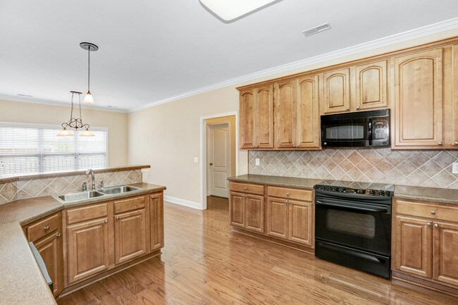 Foto del edificio - 117 Summer Trace Ln