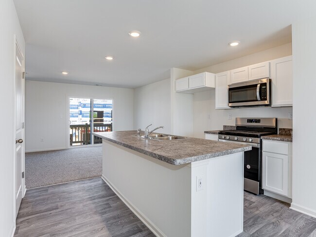 Building Photo - 2131 Sassafras Wy