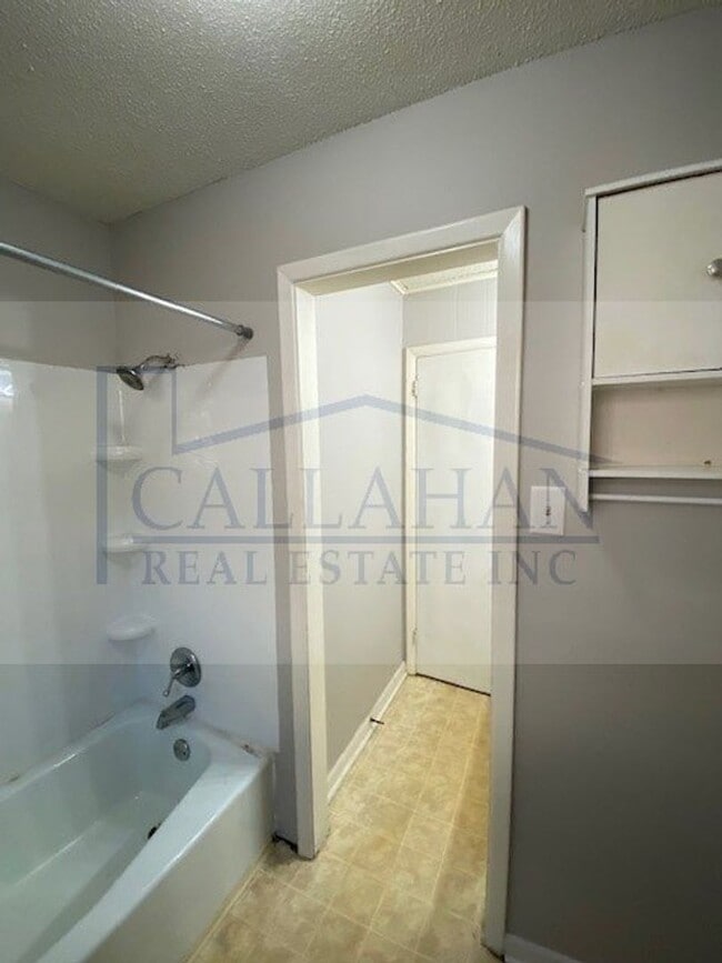 Building Photo - 8211 Woodview Dr N