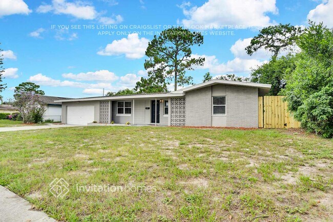 Building Photo - 5915 Westbury Dr