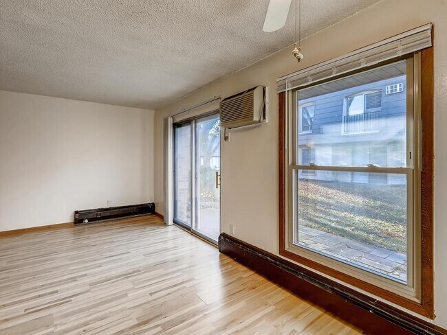 Foto del edificio - 743 11th Ave S