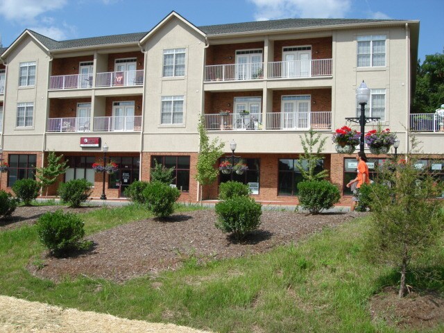 Primary Photo - 401 S Main St
