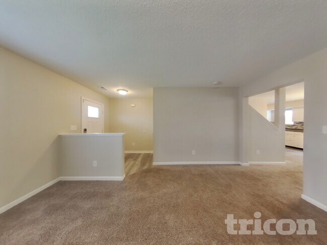 Foto del edificio - 2195 Lakecrest Dr