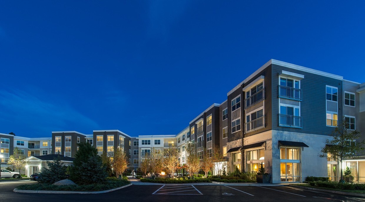 The Landing at Vinnin Square Apartments Swampscott, MA