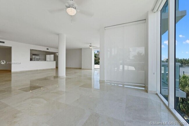 Building Photo - 45 Hendricks Isle