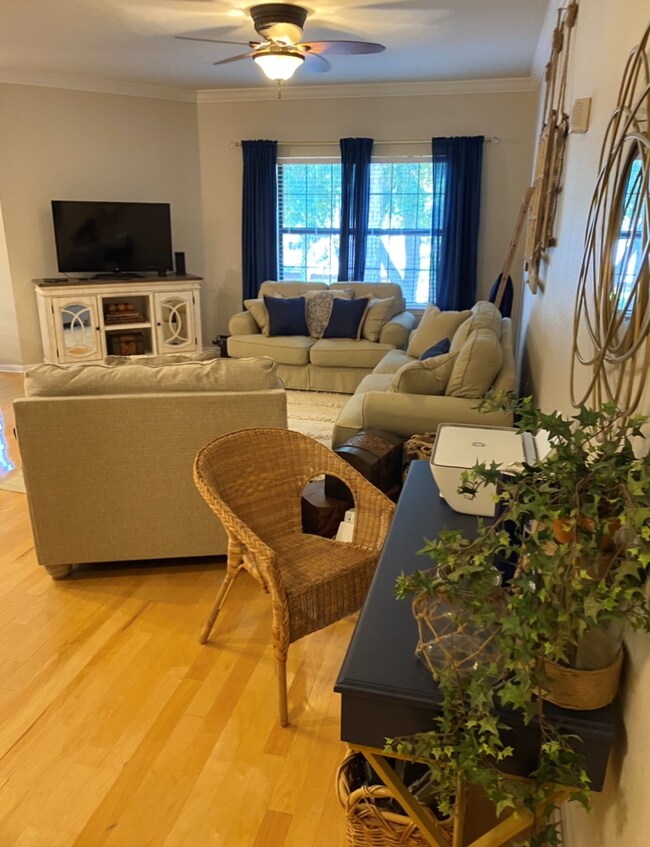 2200 Tuscany Ter, Palm Harbor, FL 34683 Townhome Rentals in Palm