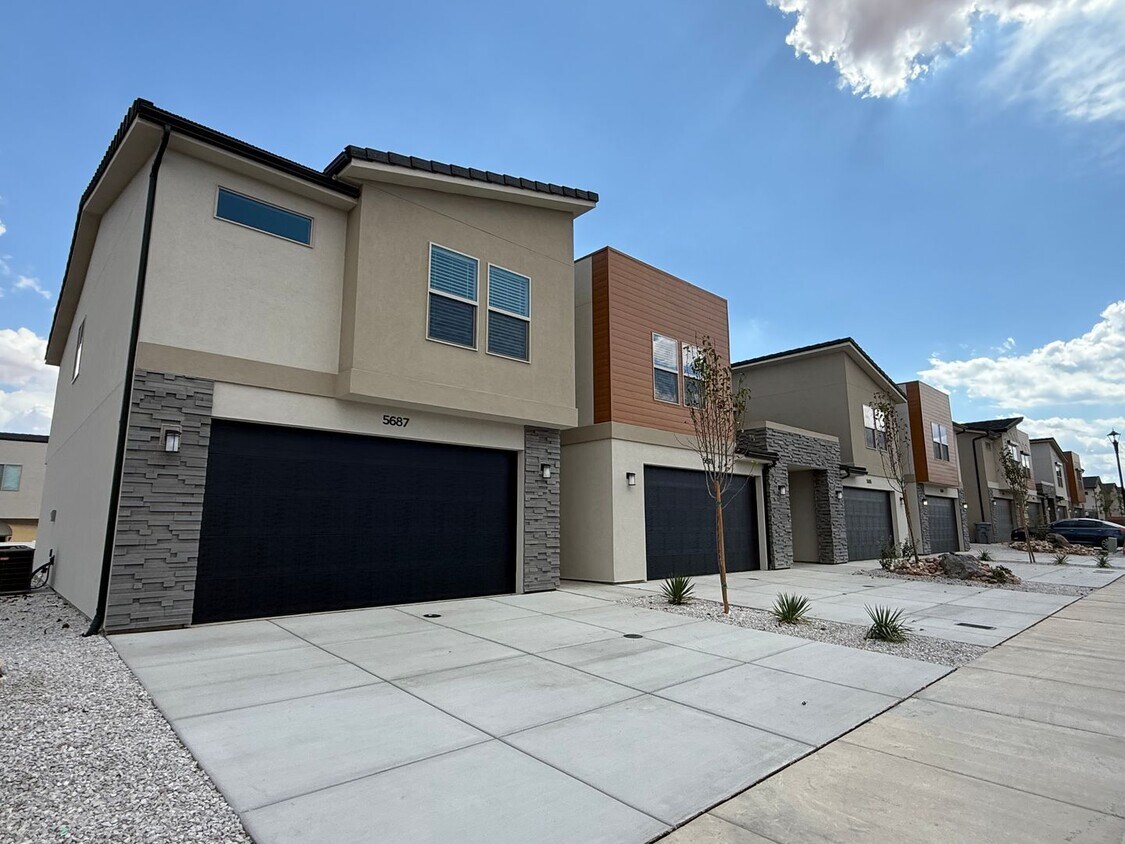 Foto principal - Brand New Townhome