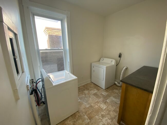 laundry room - 65 Remsen St