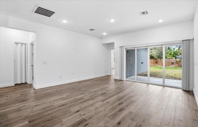 Building Photo - 1535 13th St S