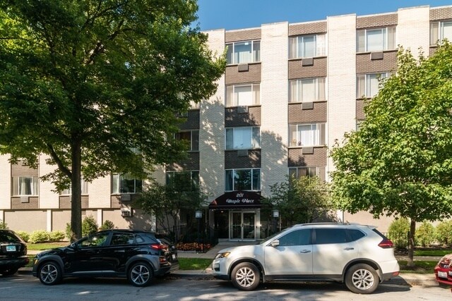 Primary Photo - 201 S Maple Ave