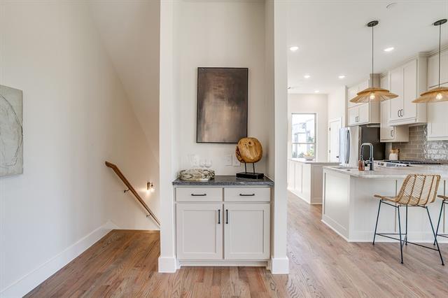 Foto del edificio - 302 Foch St