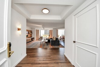 Building Photo - 1300 Lamar St