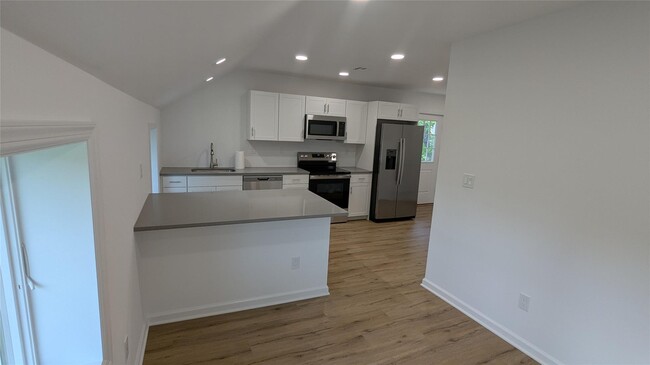 Foto del edificio - 568 Eagle Valley Rd