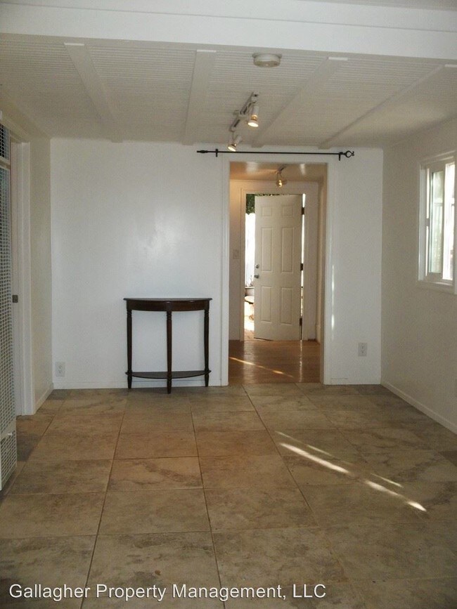 Foto del edificio - 824 Buena Vista Dr