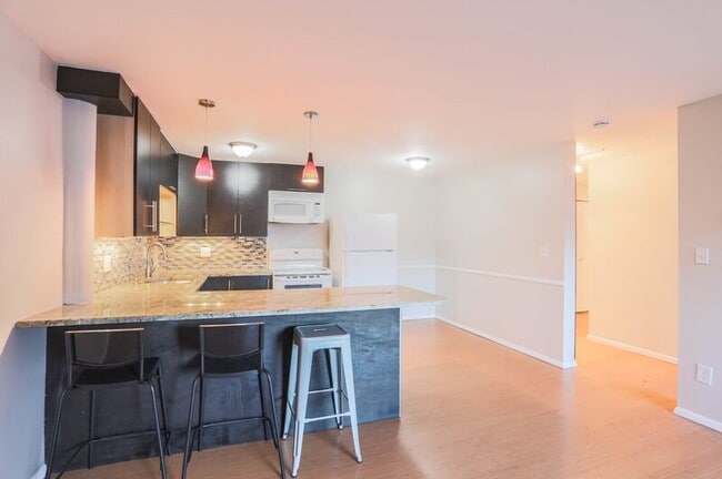 Foto del edificio - 1243 N Gaylord St