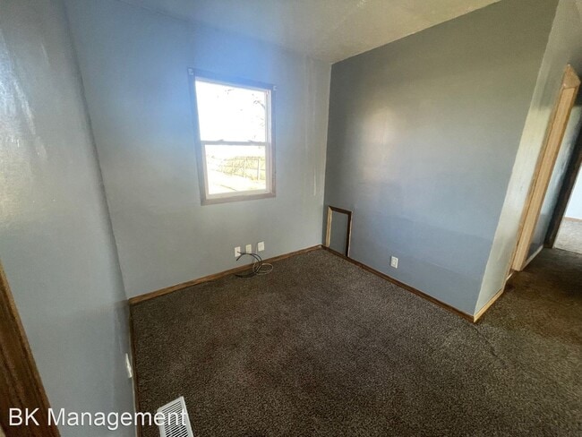 Building Photo - 2 br, 1 bath House - 1404 E 24th Street