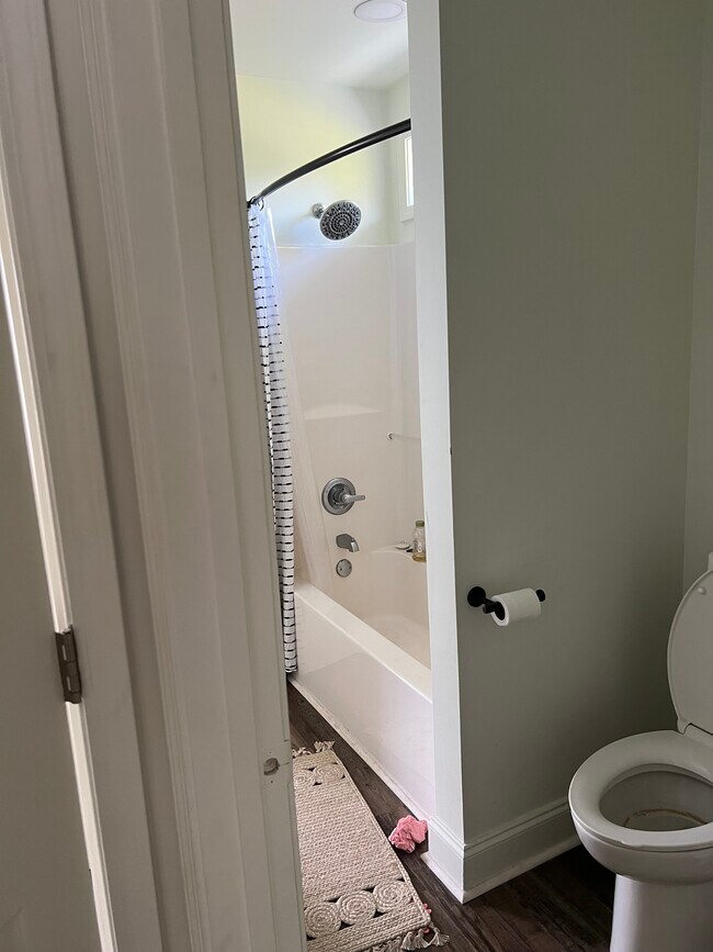 Foto del edificio - 1229 Manning Ave