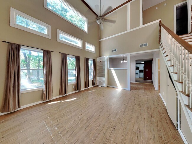 Foto del edificio - COUNTRY LIVING AT IT'S FINEST!