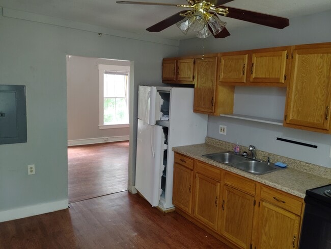 Kitchen1 - 87 Rumford St