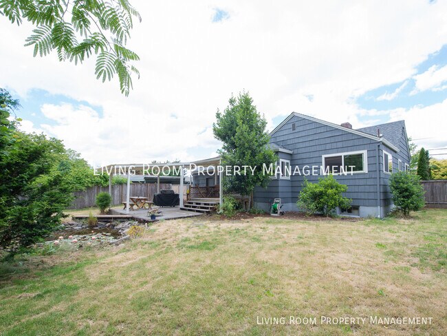 Photo - 8300 NE Tillamook St House