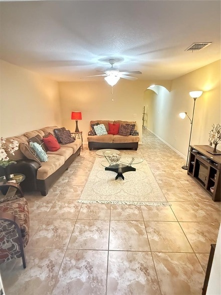 Building Photo - 256 Carina Cir