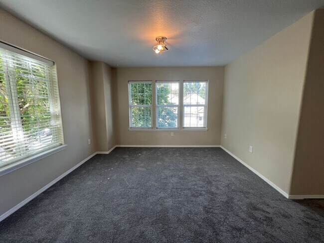 Foto del edificio - 10934 NE Weidler St