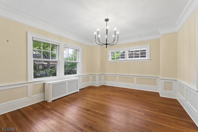 Foto del edificio - 190 Fernwood Ave