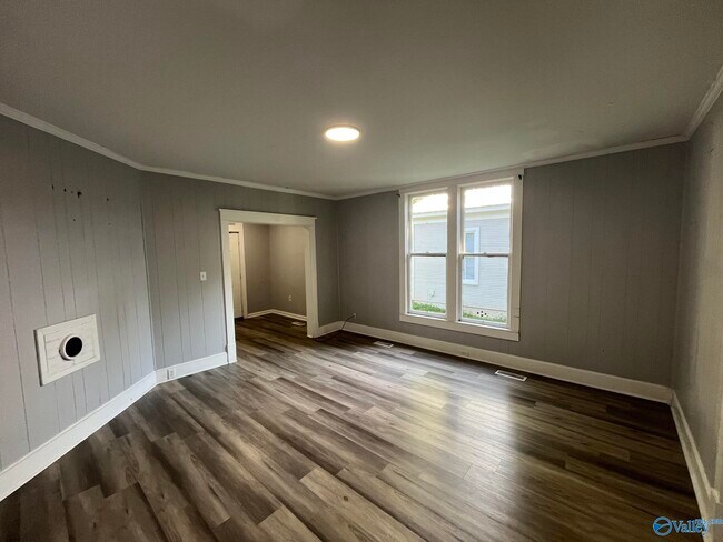 Foto del edificio - 109 5th Ave NW